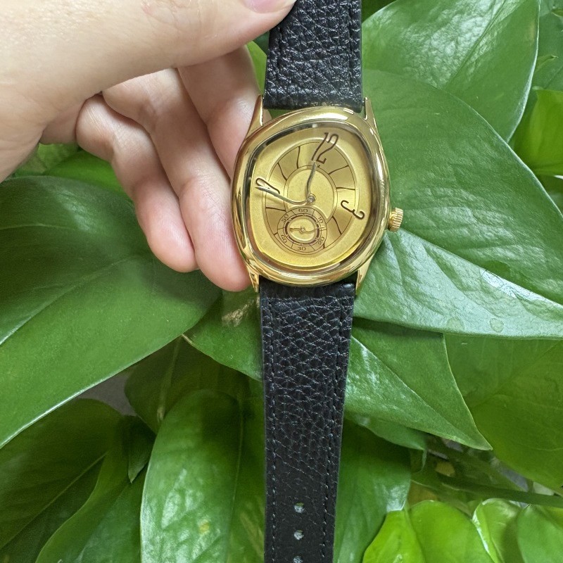 ساعة أصلية ملتوية فريدة من نوع - مراجعة Leather Watch Band Men وسعره