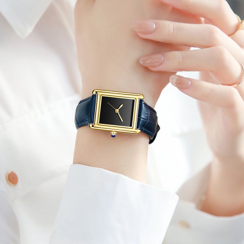 تانك ساحة الساعات العلامة التج - مراجعة Cartier Watch Tank وسعره