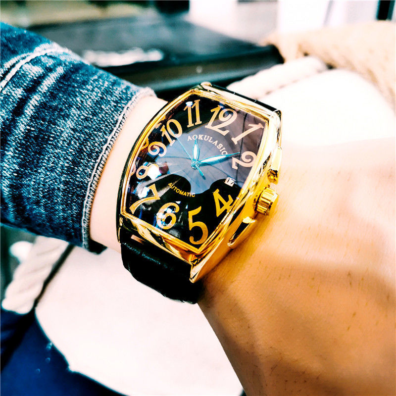 ساعة رجالية ميكانيكية فاخرة، س - مراجعة Cartier Watch Tank وسعره